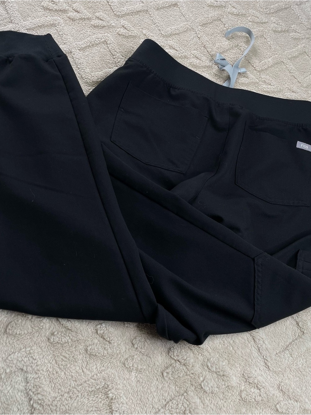 Figs Black Joggers scrub Pants - S/T
Medical Staff - Picture 8 of 9